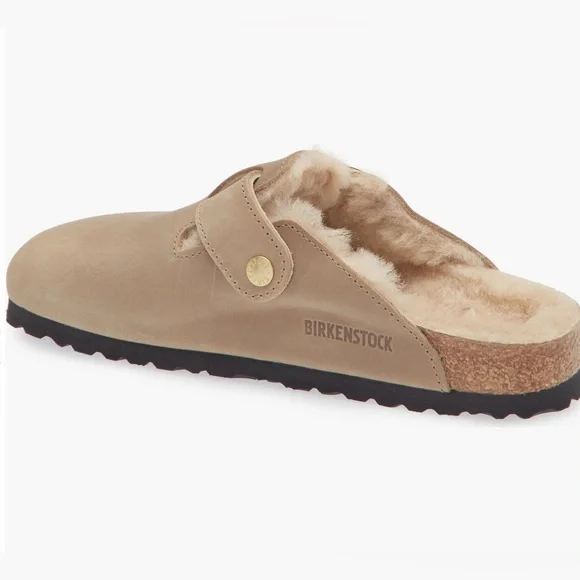 Birkenstock Bug Buckle Genuine Shesrling Lined Clog in tobacco brown - Picture 2 of 7